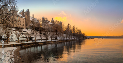 Fotografía Sunset over the old city of Rapperswil, St. Gallen, Switzerland