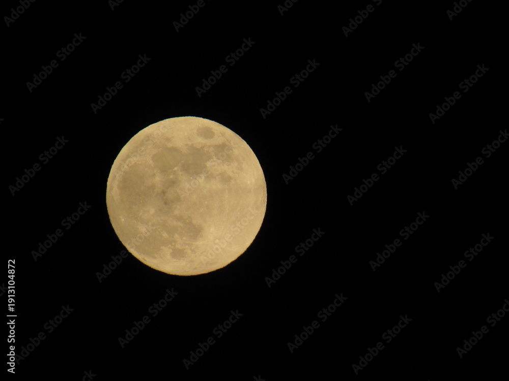 Fototapeta premium full moon over black