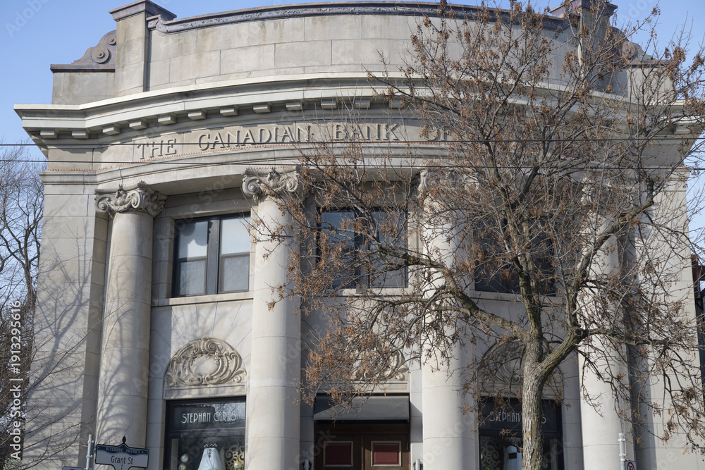 Fototapeta premium Riverside Branch of the Canadian Bank of Commerce, located at 744 Queen St E, designed by Darling & Pearson, 1905, Toronto (Stephan Caras Design Inc)