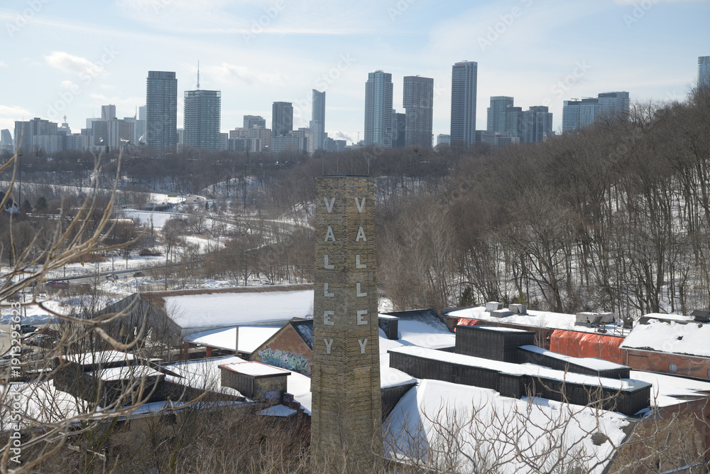 Fototapeta premium view of Toronto from The Governor's Bridge Lookout at Don Valley Brick Works Park, 550 Bayview Av, Toronto