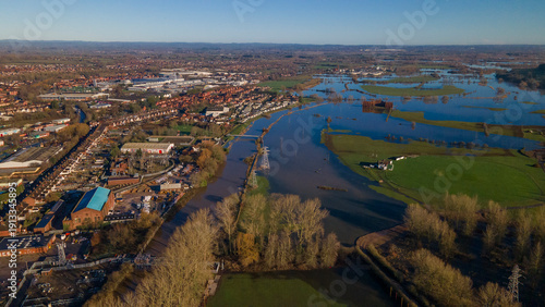 Foto Environment aerial view of flooded landscape and industrial zone