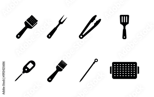 Outdoor barbecue utensils: grill brush, grilling fork, grilling tongs, spatula, meat thermometer, basting brush, skewer, grill tray.