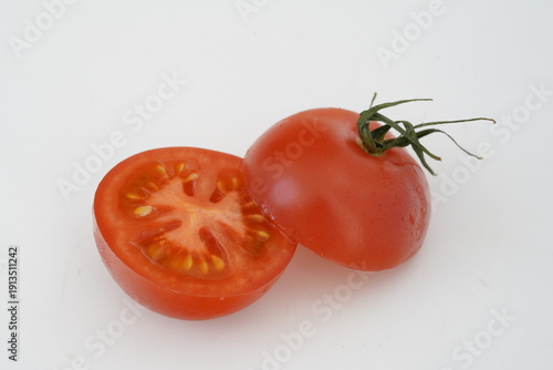 Wallpaper Mural 新鮮なトマト　高GABAトマト Torontodigital.ca