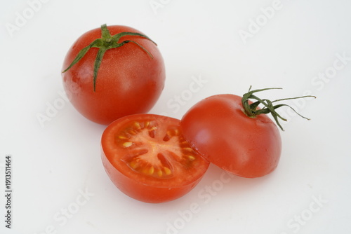 Wallpaper Mural 新鮮なトマト　高GABAトマト Torontodigital.ca