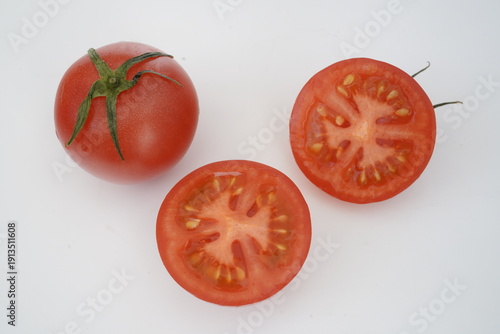 Wallpaper Mural 新鮮なトマト　高GABAトマト Torontodigital.ca