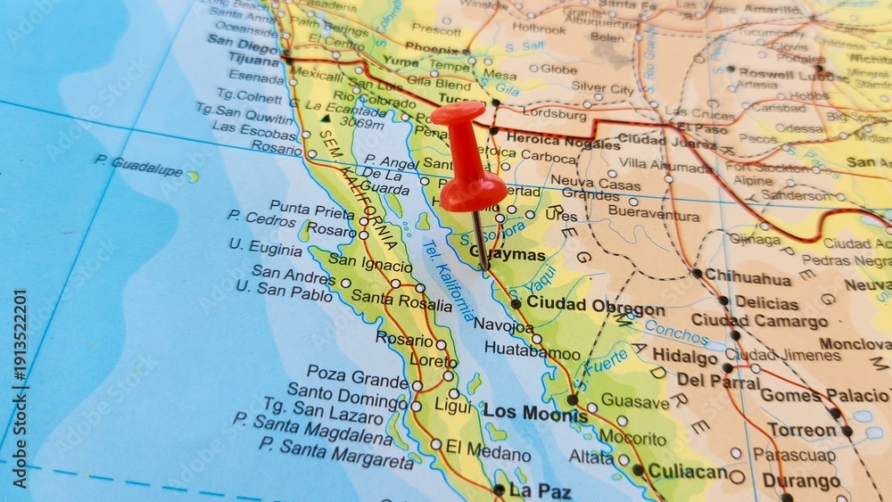 Naklejka premium View of Guaymas, is a city in Guaymas Municipality, in the southwest part of the state of Sonora, in northwestern Mexico, on a geographical map of America, marked with red push pin