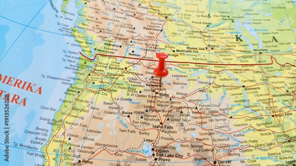 Obraz premium View of Helena, is the capital city of the U.S. state of Montana and the county seat of Lewis and Clark County, on a geographical map of America, marked with red push pin