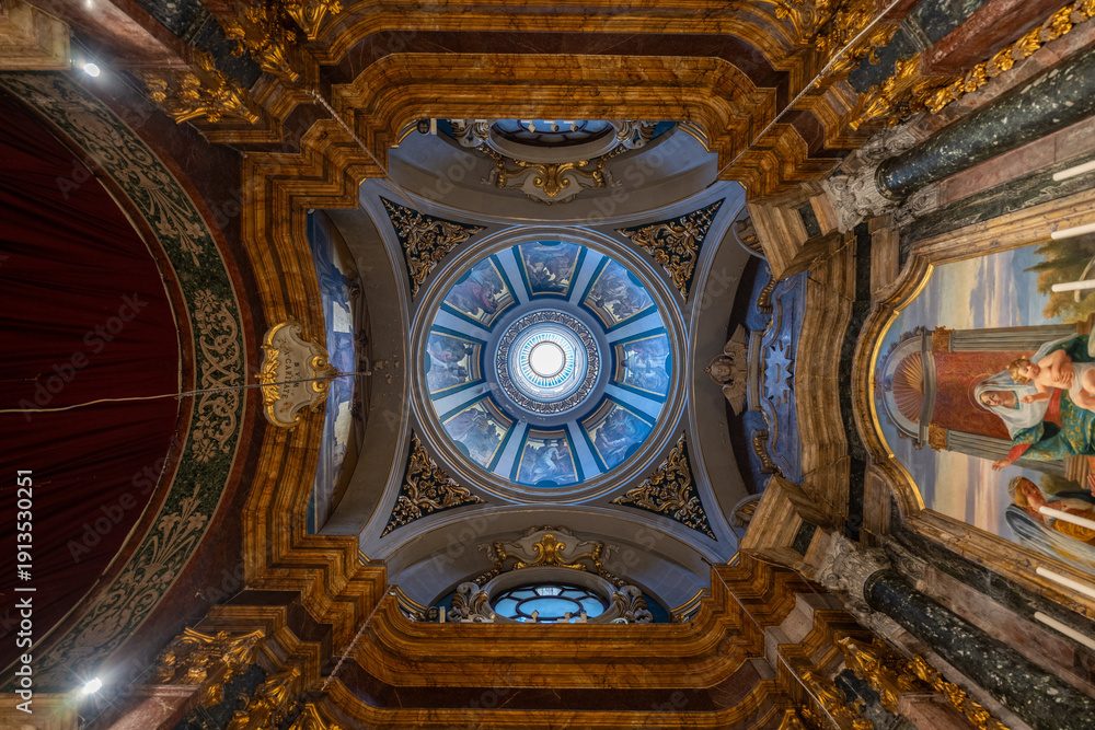 Obraz premium Dome ceiling of St. Paul's Shipwreck Church - Valletta, Malta