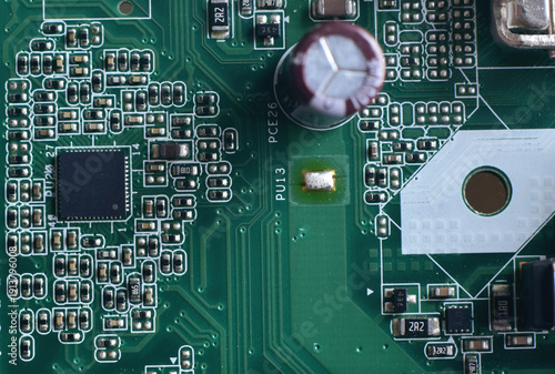 Circuit board
The computer's motherboard contains a large number of small and large capacitors.