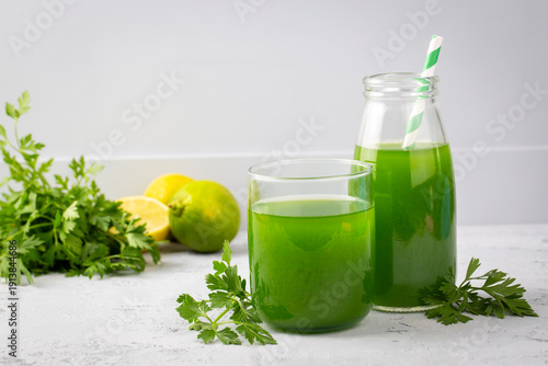 Green healthy detox, lemon ...