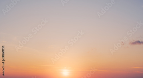 Cuadro en lienzo Golden sunset sky, Yellow Sun sky clouds in the Evening summer season golden hou