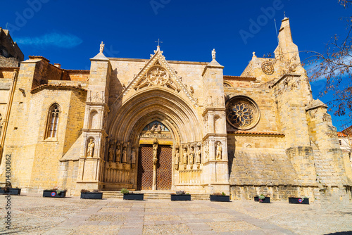 Overview of the Basilica of Santa Maria la Mayor in Morella, Castellón, Spain