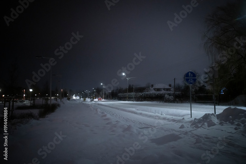 Ulica nocą zimą, Zimowa ulica, Śnieżna ulica
