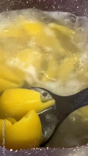 Boiling big shells pasta