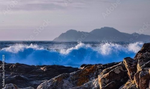 Fotografi Atardecer en la costa con el mar y las Islas Cíes