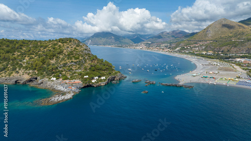 Foto Aerial view of the Tyrrhenian coast of Calabria, Italy