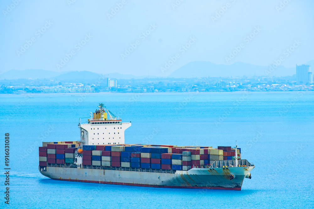 Obraz premium Aerial view of the freight shipping transport system cargo ship container. international transportation Export-import business, logistics, transportation industry concepts 