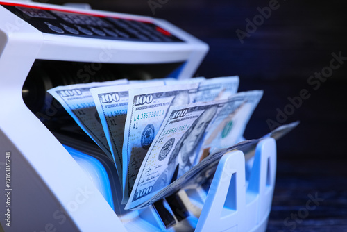 Modern cash counting machin...