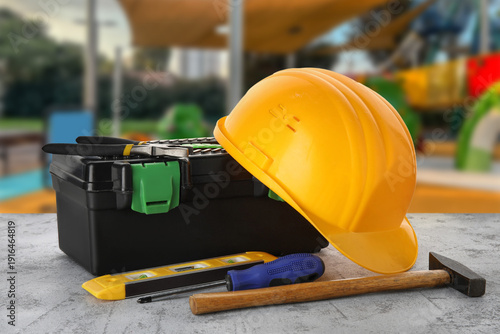 Hardhat, toolbox and constr...