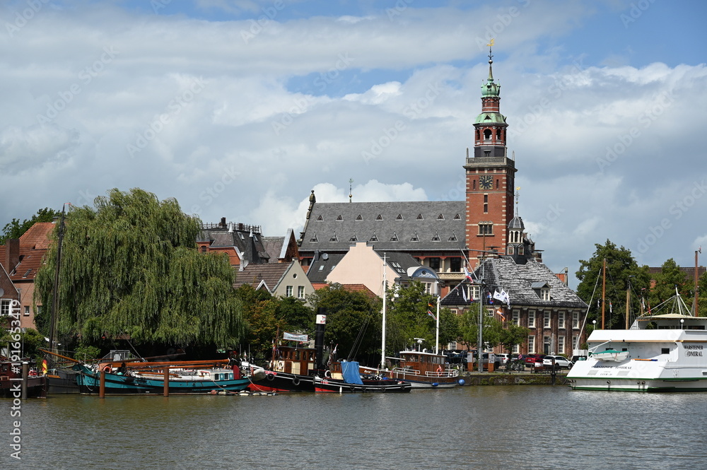 Fototapeta premium Leer in Ostfriesland