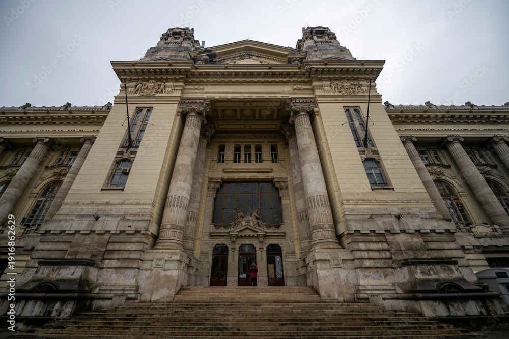 Obraz premium Abandoned Palace in Budapest, Hungary – Derelict Historic Television Headquarters, Urban Decay Architecture, Forgotten Cultural Landmark, Empty Neo-Renaissance Building Exterior