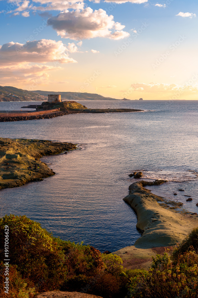 Fototapeta premium A beautiful beach in the sunset