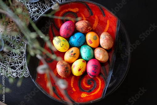 Cuadro en lienzo Easter eggs with spring branches, top view, copy space