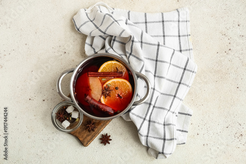 Cooking pot of hot mulled w...