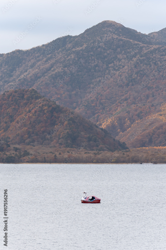 Fototapeta premium landscape view of Lake Chuzenji (Chuzenjiko) Nikko, Tochigi, Japan during autumn.