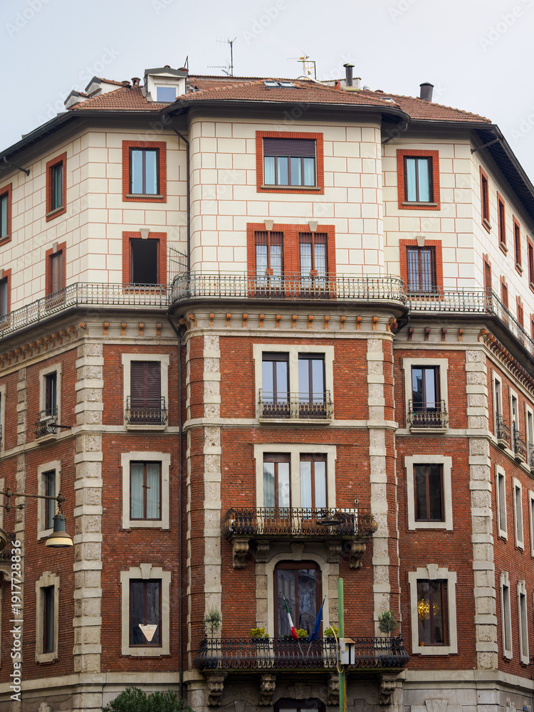 Obraz premium Old building along Via Boccaccio in Milan, Italy