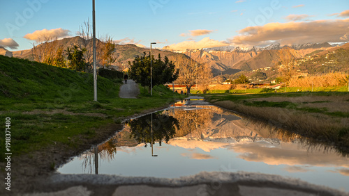 viale lungo fiume 