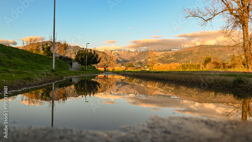 viale lungo fiume 