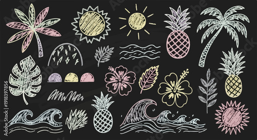 黒板に描かれたチョークアートのトロピカルな夏の要素コレクション。ヤシの木、太陽、パイナップル、ハイビスカス、波などの手描きイラストセット。