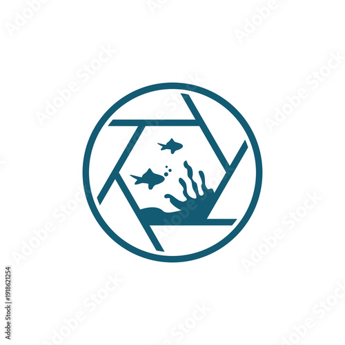 Creative logo design combining a camera aperture symbol with an aquarium scene featuring fish and aquatic plants inside a circular frame. This modern and minimalist vector logo represents underwater