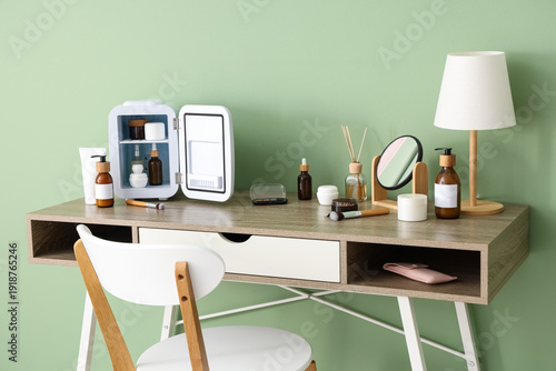 Table with small cosmetic r...