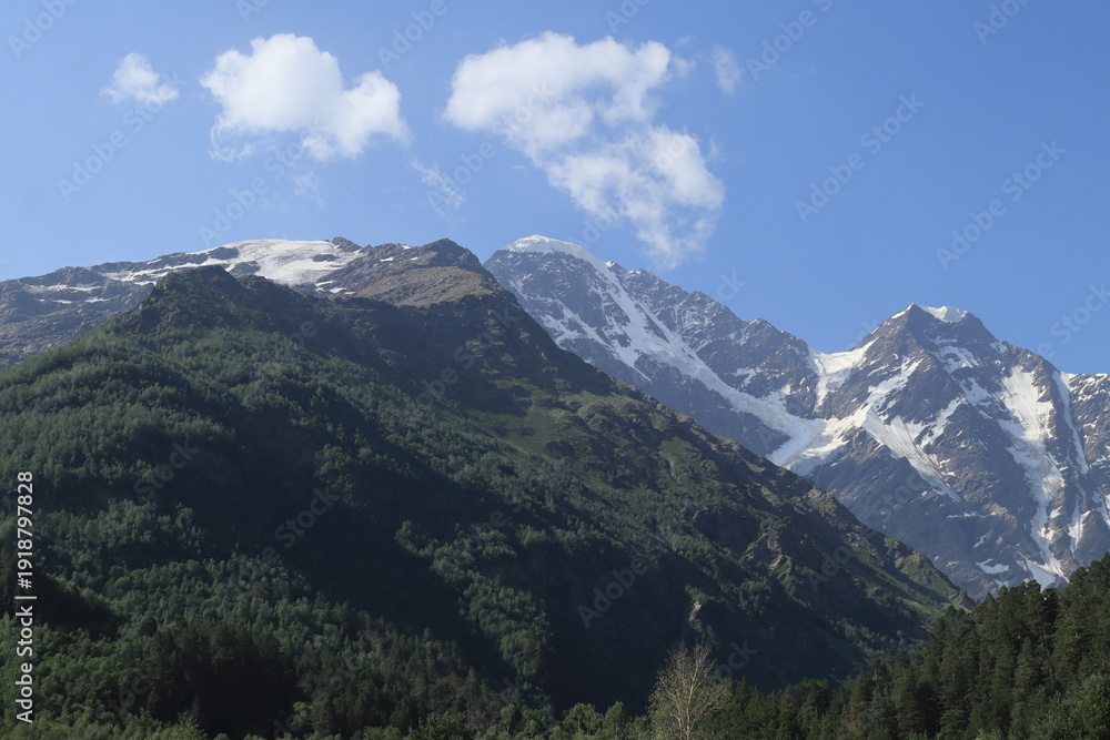 Fototapeta premium mountains in the mountains