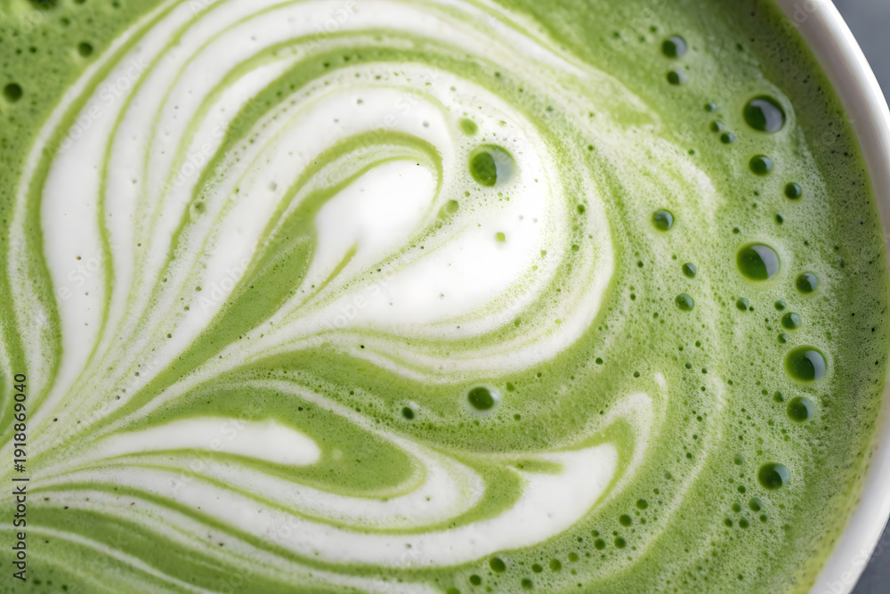 Obraz premium close up of a green tea latte