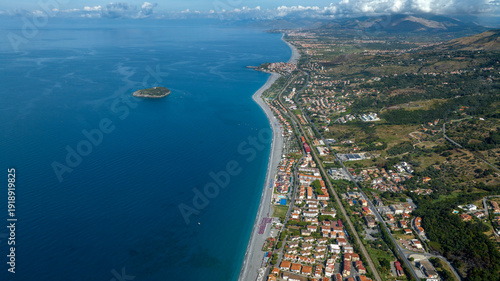 Obraz na plátne Aerial panorama of a Mediterranean coastline under a clear sky