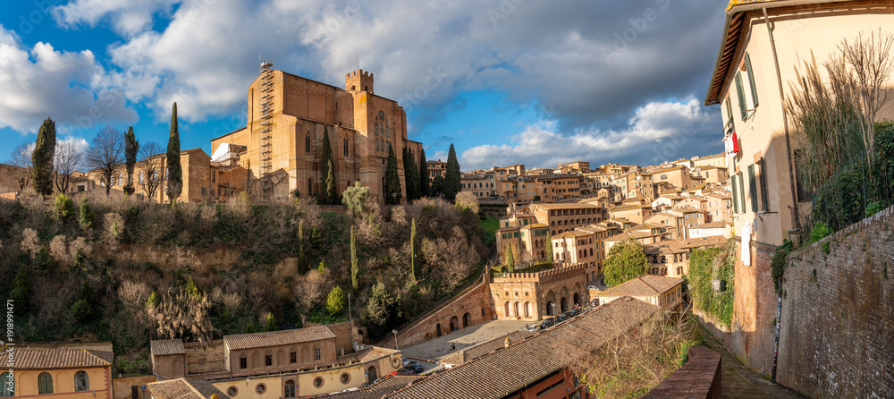 Naklejka premium Italy Tuscany Siena seen from the alleys of San Domenico