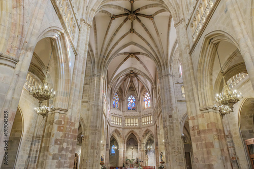 Bild auf Leinwand Interior of Bilbao Cathedral (Catedral de Santiago de Bilbao), Spain, Gothic Rib