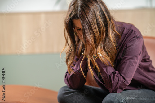 Fotografie Experiencing emotional instability associated with borderline personality disorder symptoms