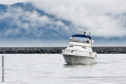 Tableau sur toile Cabin cruiser at Runde Island (Norway)