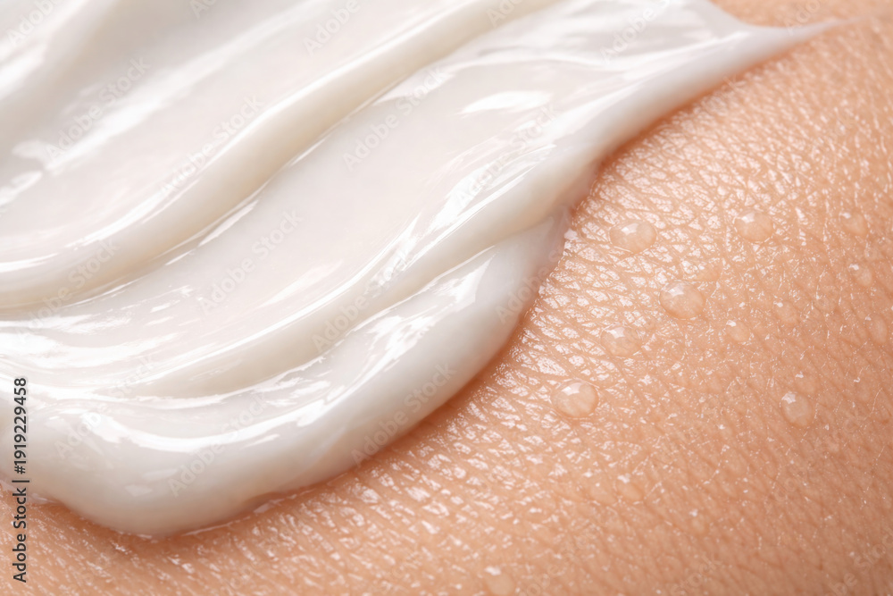 Obraz premium Luxurious skincare cream showcases rich texture that enhances hydration and leaves skin feeling rejuvenated and smooth