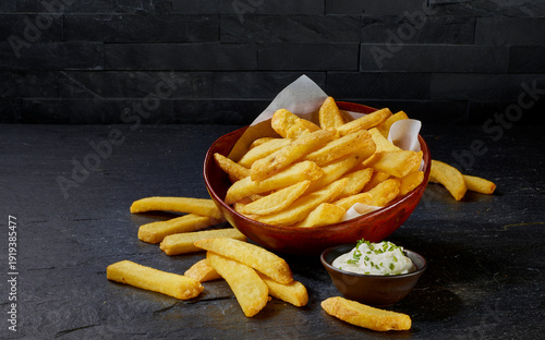 Pommes mit Dip