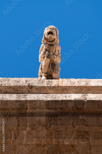 Konstfotografi Una gárgola medieval en los muros de las torres de Serranos, Valencia, España
