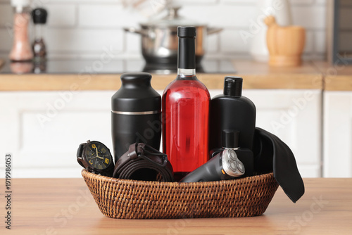 Gift basket with male cosme...