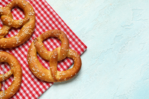 Napkin and tasty pretzels o...