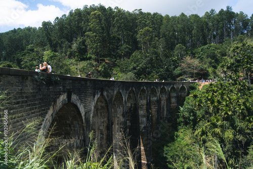 スリランカのエッラにあるナインアーチブリッジ