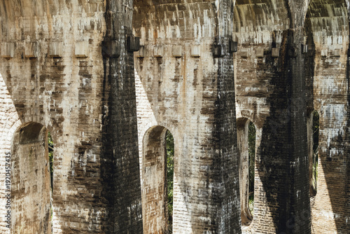 スリランカのエッラにあるナインアーチブリッジ