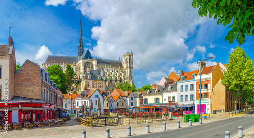 Obraz na plátně Panorama of Amiens city historical centre Saint-Leu quarter Place square, colorf